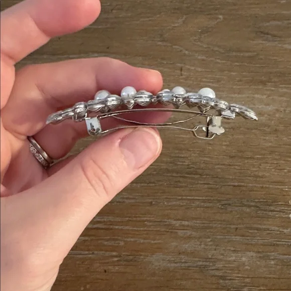 Crystal & Pearl Hair Barrette Clip - Picture 3 of 4